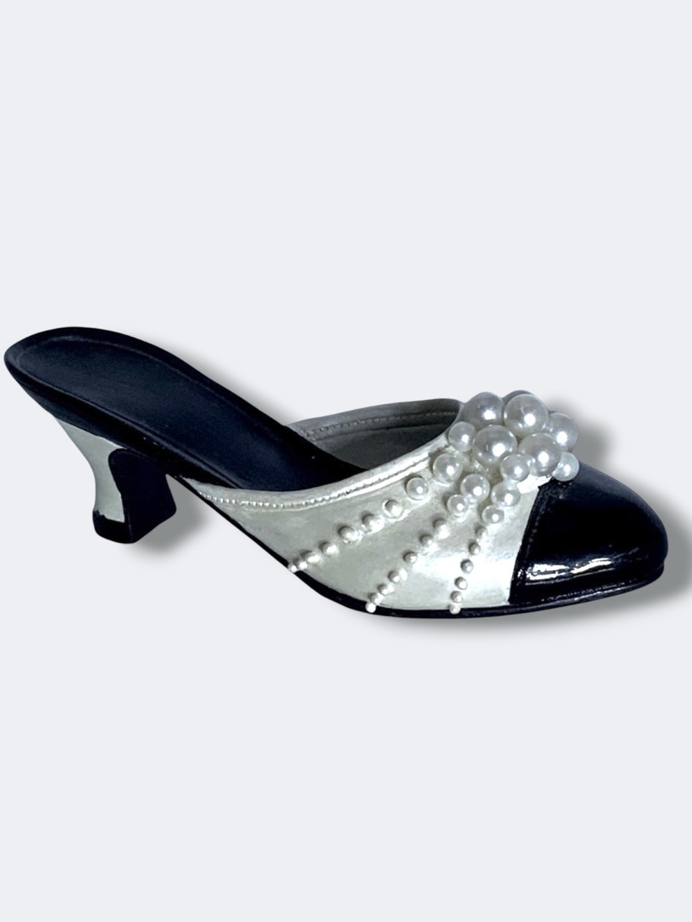 Vintage Miniature Pearl High Heel Just The Right Shoe Collectible Retired 1998